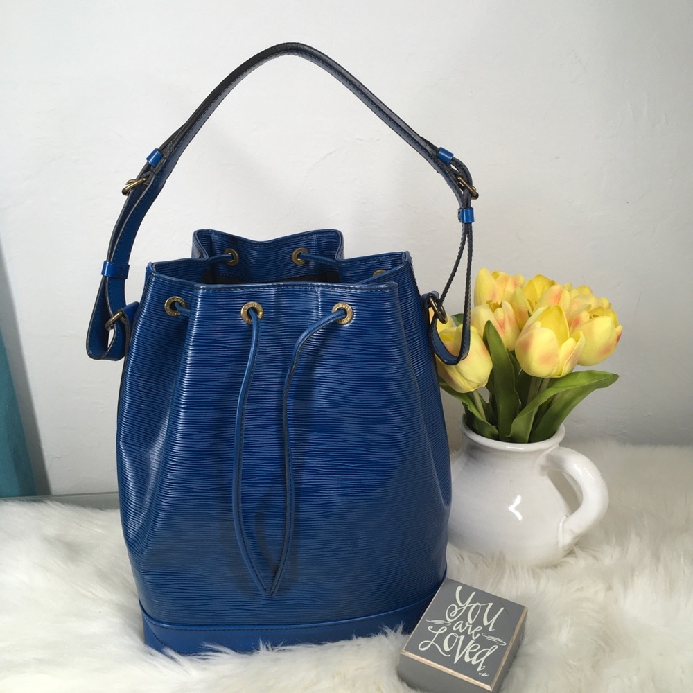 Louis Vuitton Epi Noe GM shoulder bag